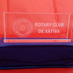 Pisapapeles trofeo cristal Rotary 8017