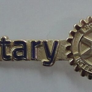 Pin escudo Rotary con texto recortado