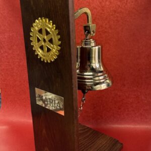 Campana con soporte de madera