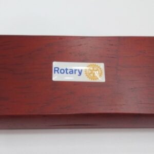 Estuche de madera para bolígrafo o pluma con escudo Rotary